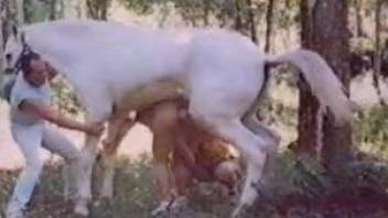 Slim milf fucked by horse ans hubby in wild outdoor xxx